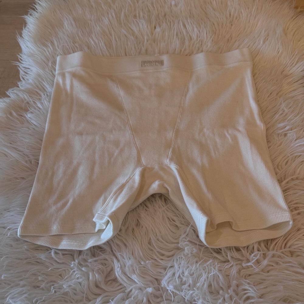 Skims Cream Ribbed Boxer Shorts (nwot)